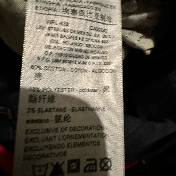 NEW!!Signature by Levi Strauss Straight-Leg Jeans - Picture 6 of 7